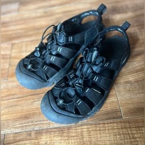Keen Hiking Sandals 9.5